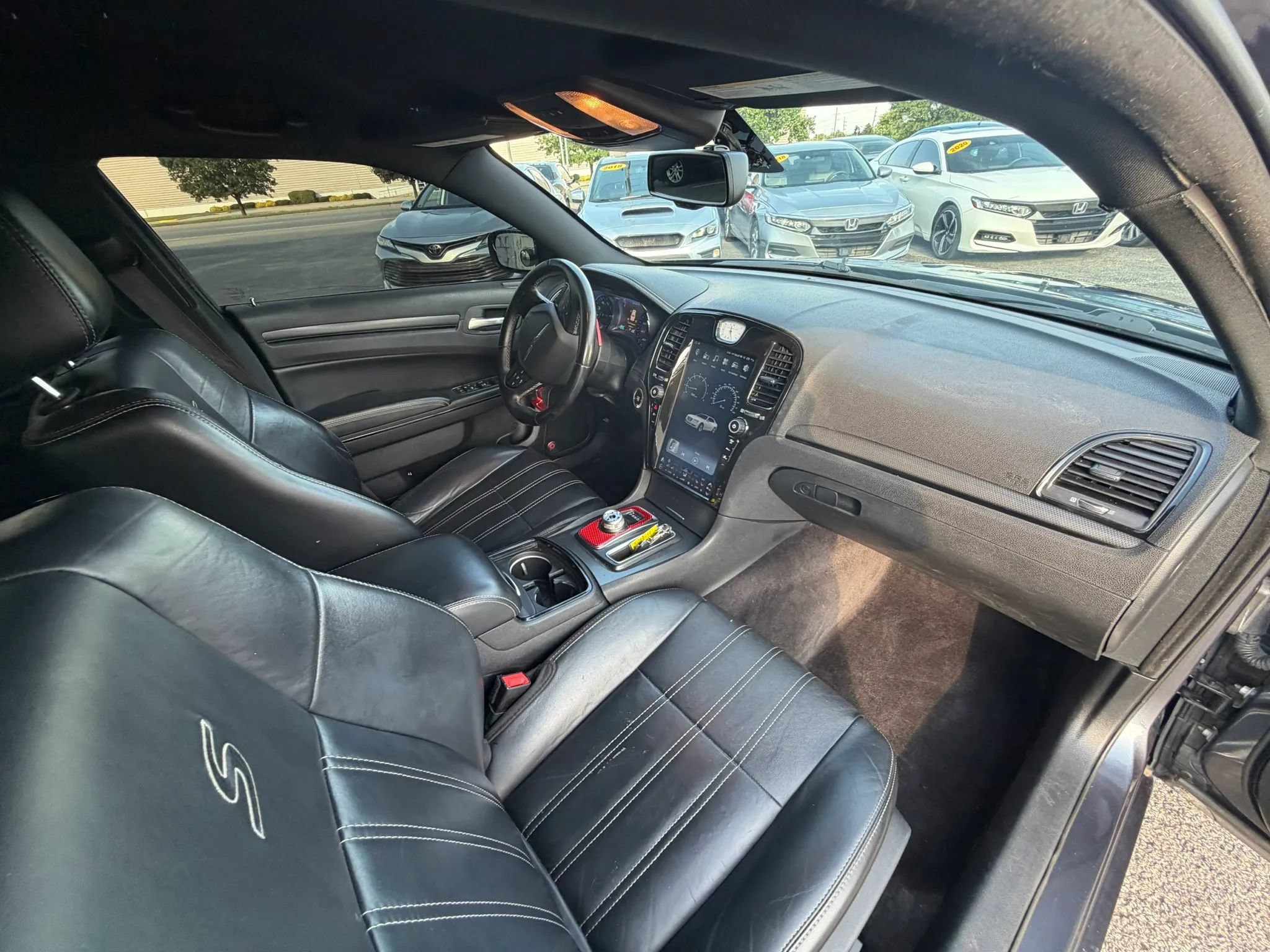 Used 2016 Chrysler 300 S AWD/4WD image 31
