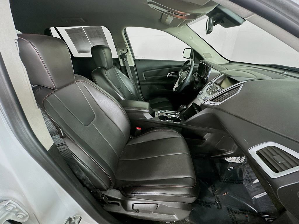 Used 2017 GMC Terrain SLT image 32