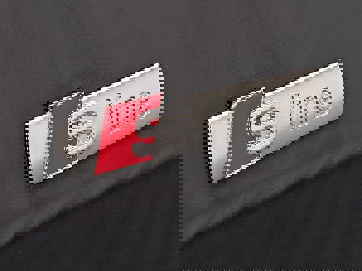 Used 2021 Audi A8 L 4.0T w/ Executive Plus Package image 6