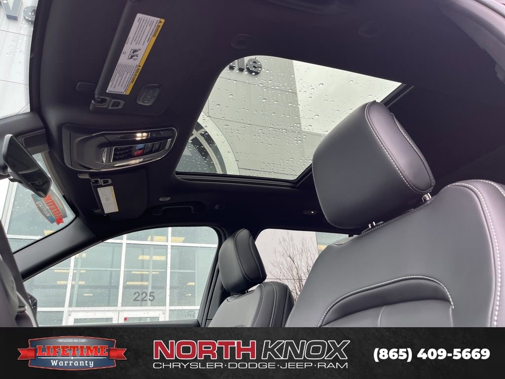 New 2026 Jeep Grand Cherokee Limited image 12