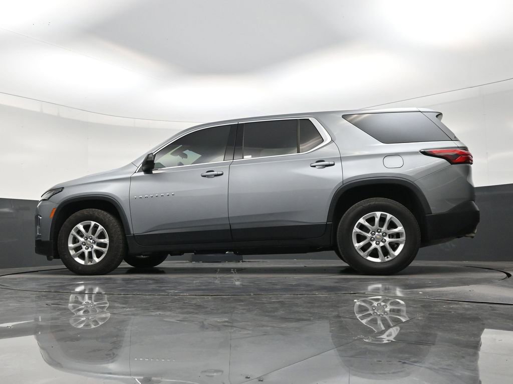 Used 2023 Chevrolet Traverse LS FWD image 21