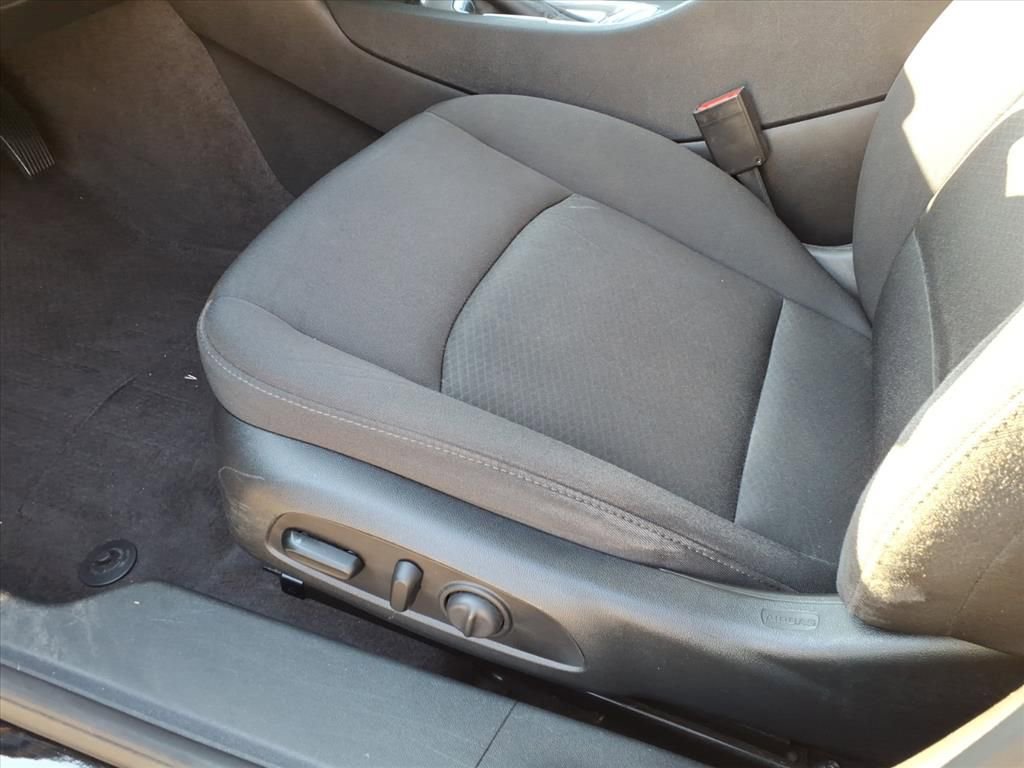 Used 2020 Chevrolet Malibu LT image 14