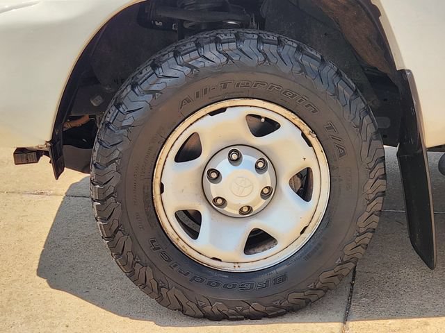 Used 2015 Toyota Tacoma 4x4 Double Cab w/ SR5 Package image 8
