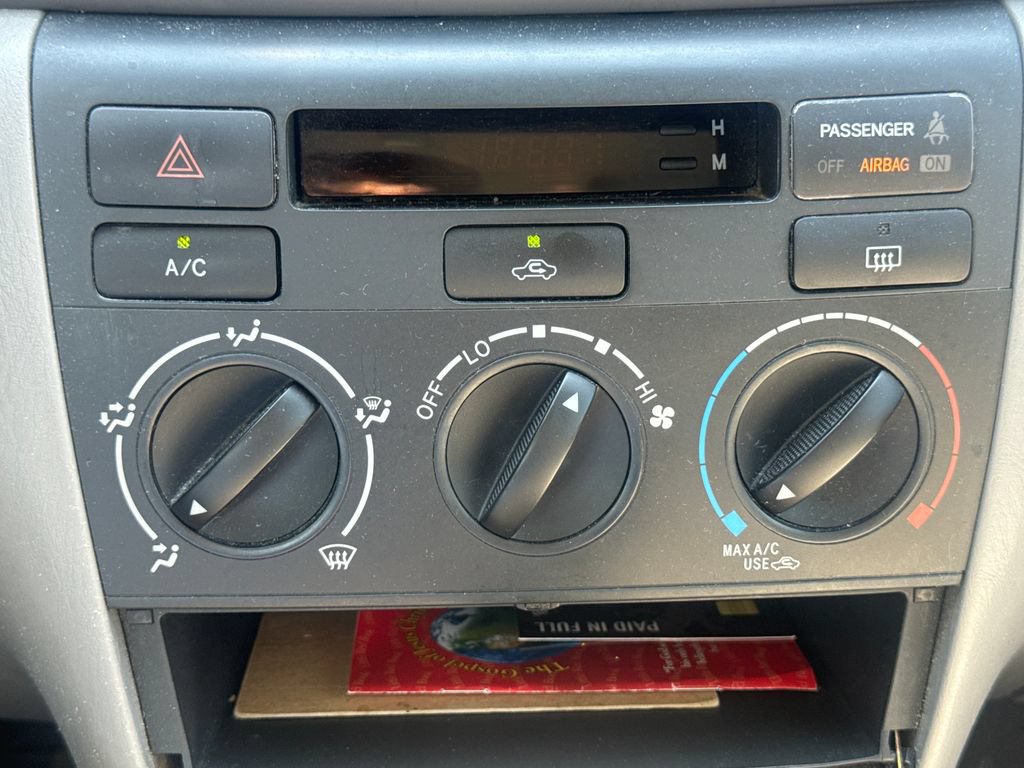 Used 2005 Toyota Corolla FWD image 25