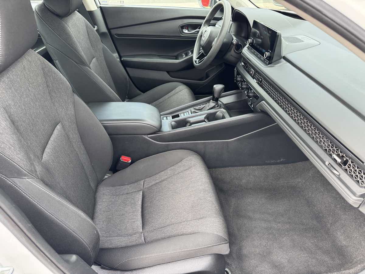 Used 2023 Honda Accord EX image 15