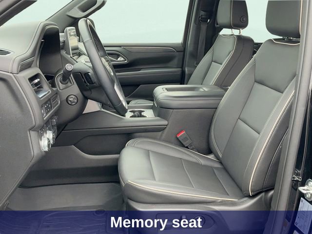 Used 2023 GMC Yukon SLT w/ SLT Premium Package image 18
