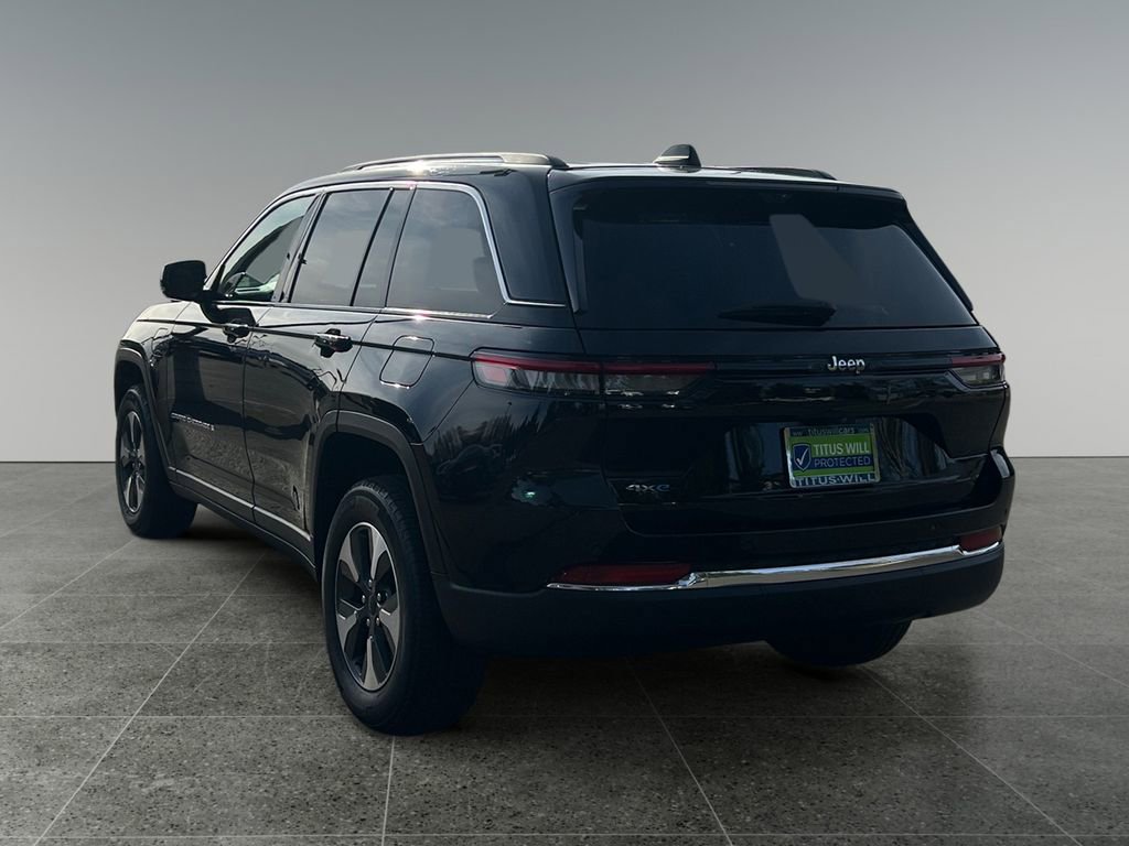 Used 2022 Jeep Grand Cherokee Limited 4xe w/ Luxury Tech Group II AWD/4WD image 5