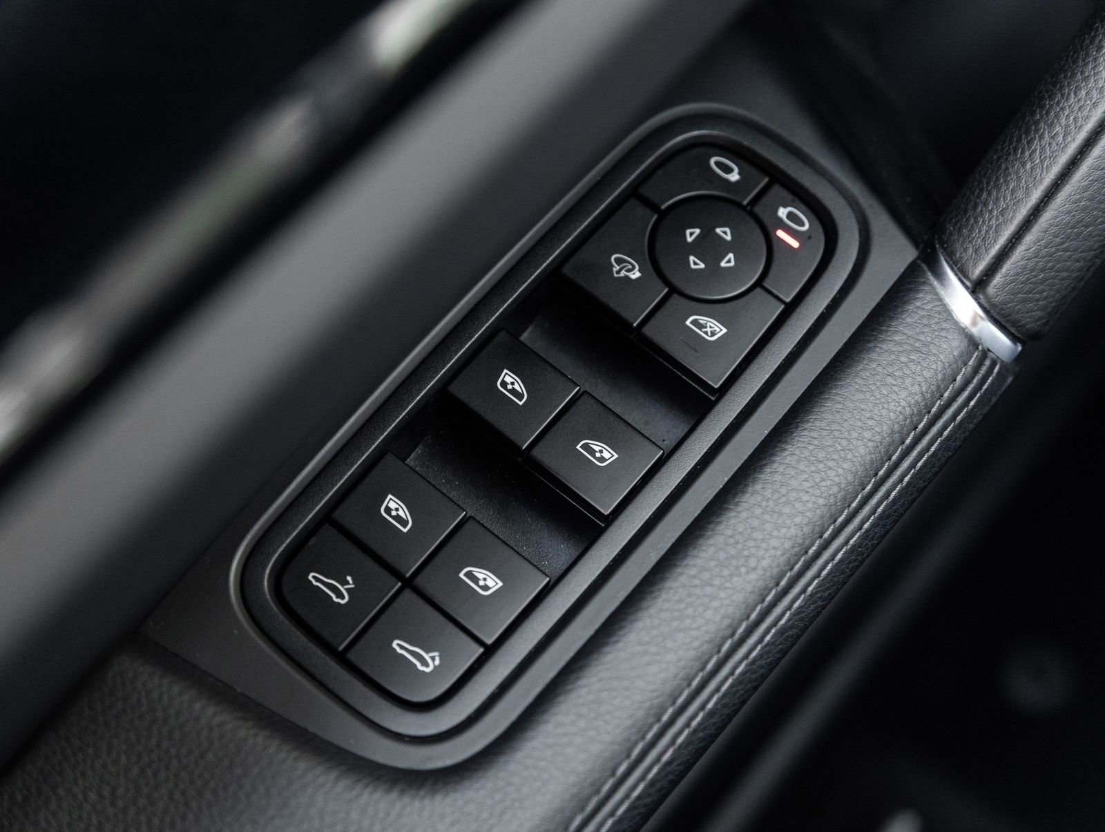 Certified 2023 Porsche Cayenne image 19