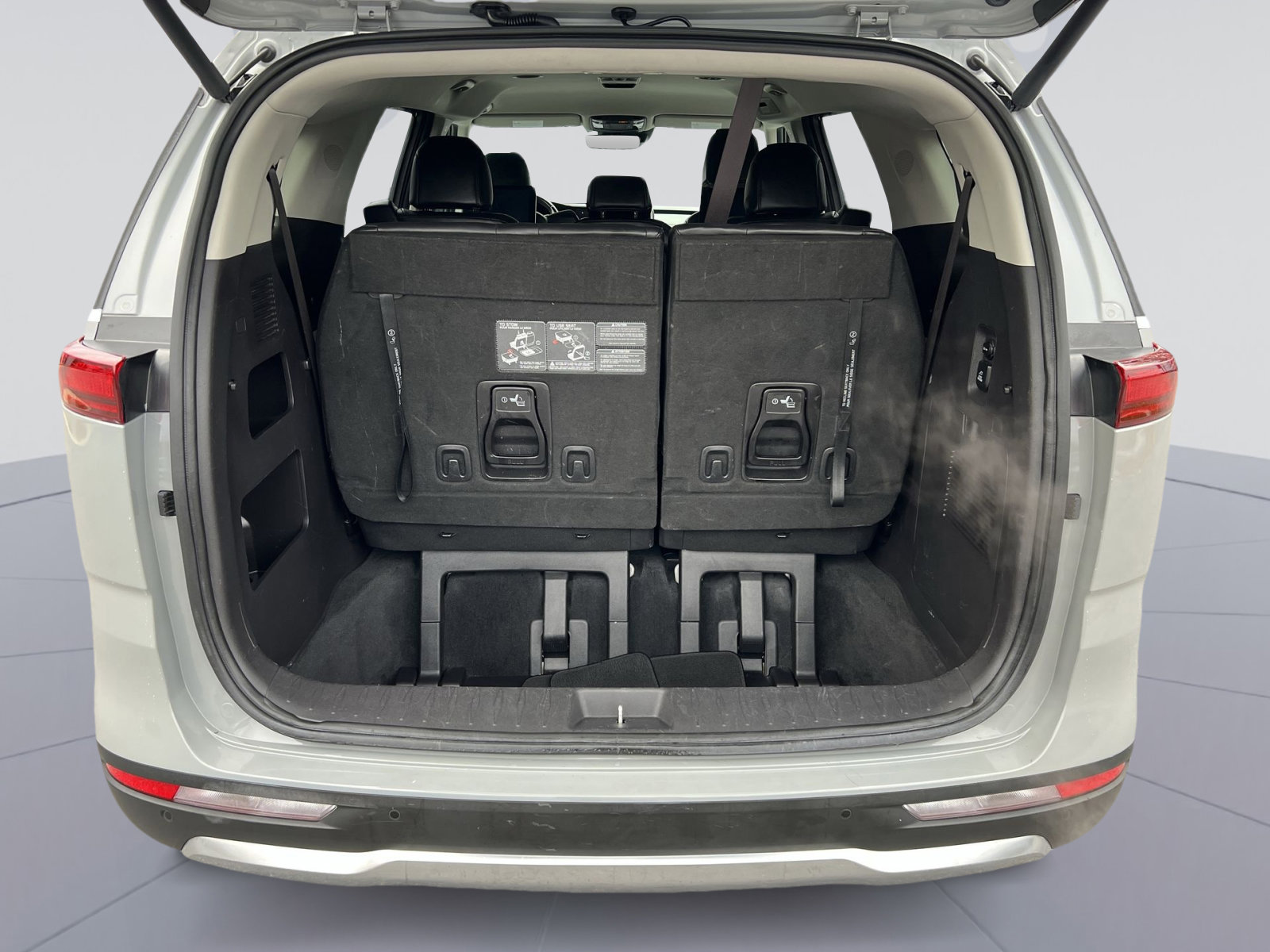 Used 2022 Kia Carnival SX image 26