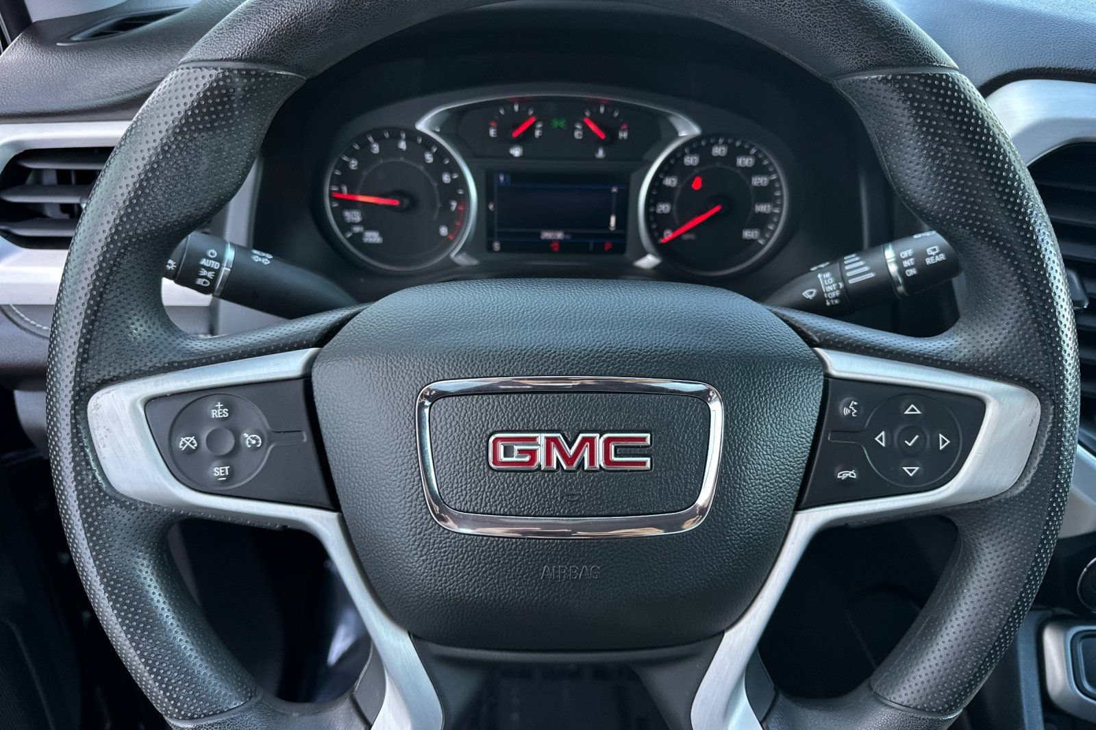 Certified 2021 GMC Acadia SLE w/ LPO, Cargo Package FWD image 31