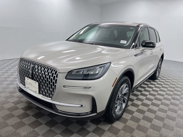 Certified 2023 Lincoln Corsair AWD w/ Equipment Group 101A image 2