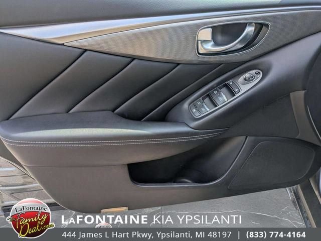 Used 2017 INFINITI Q50 Signature Edition w/ All Weather Package (L93) AWD/4WD image 15