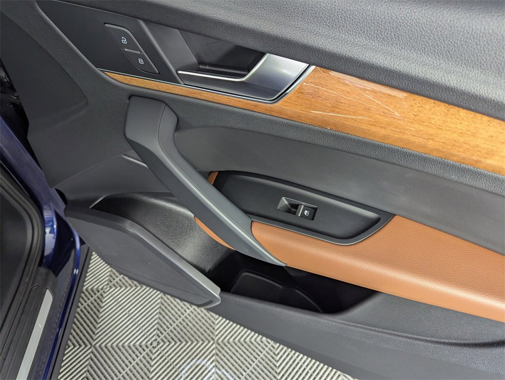 Used 2021 Audi Q5 2.0T Premium w/ Convenience Package image 38