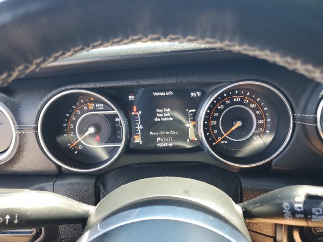 Used 2018 Jeep Wrangler Unlimited Sahara w/ Safety Group AWD/4WD image 14