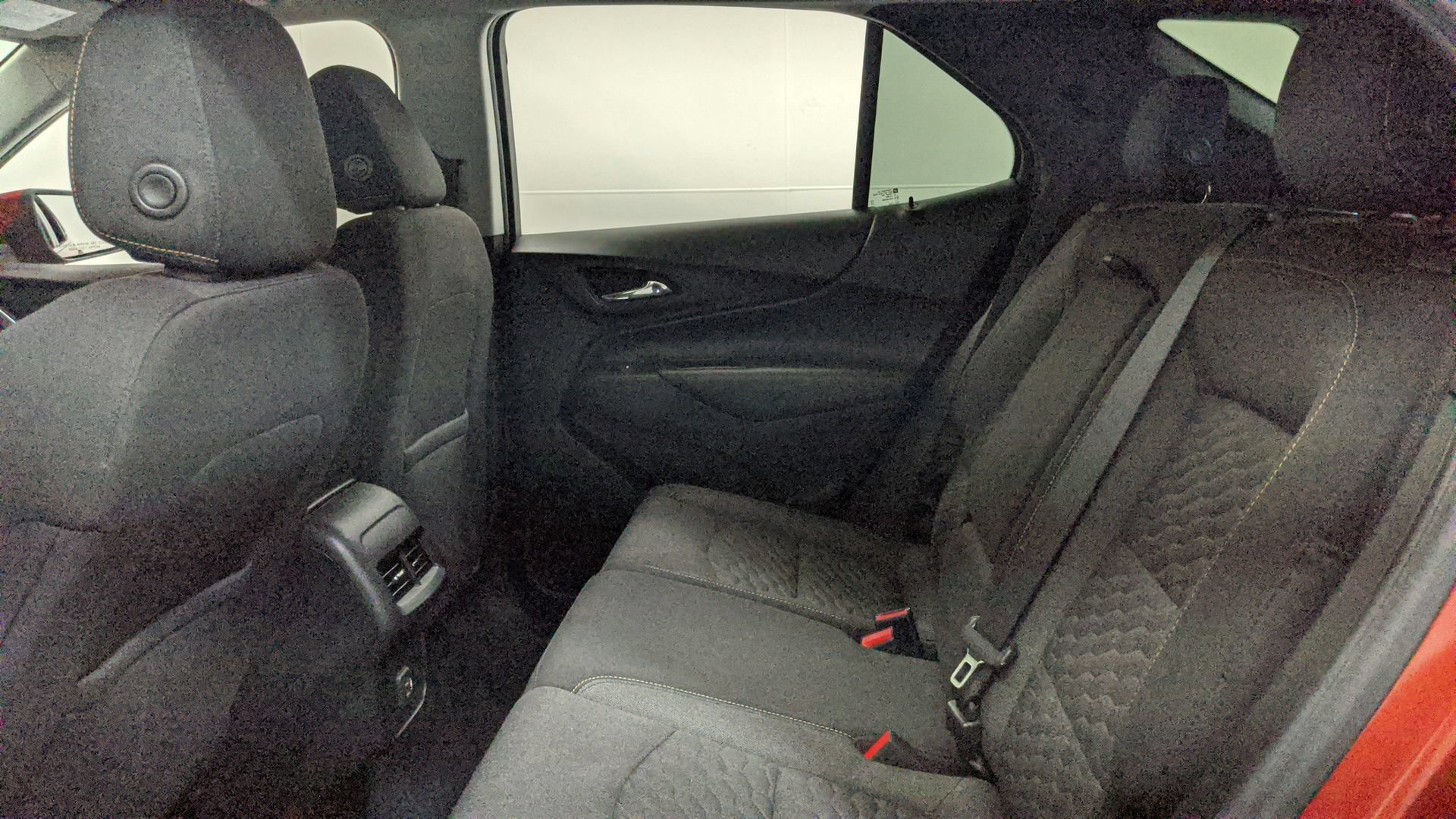 Used 2020 Chevrolet Equinox LT FWD image 31