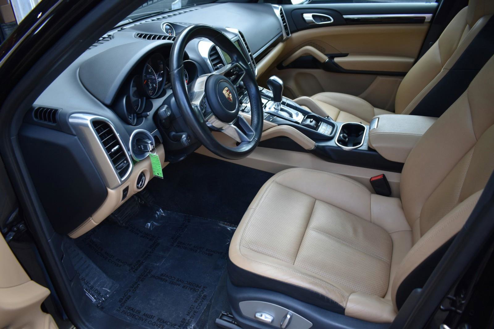 Used 2016 Porsche Cayenne image 29