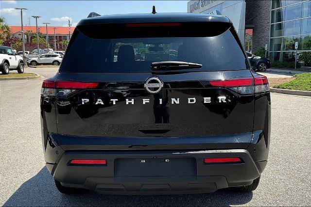 Used 2025 Nissan Pathfinder SV FWD image 5