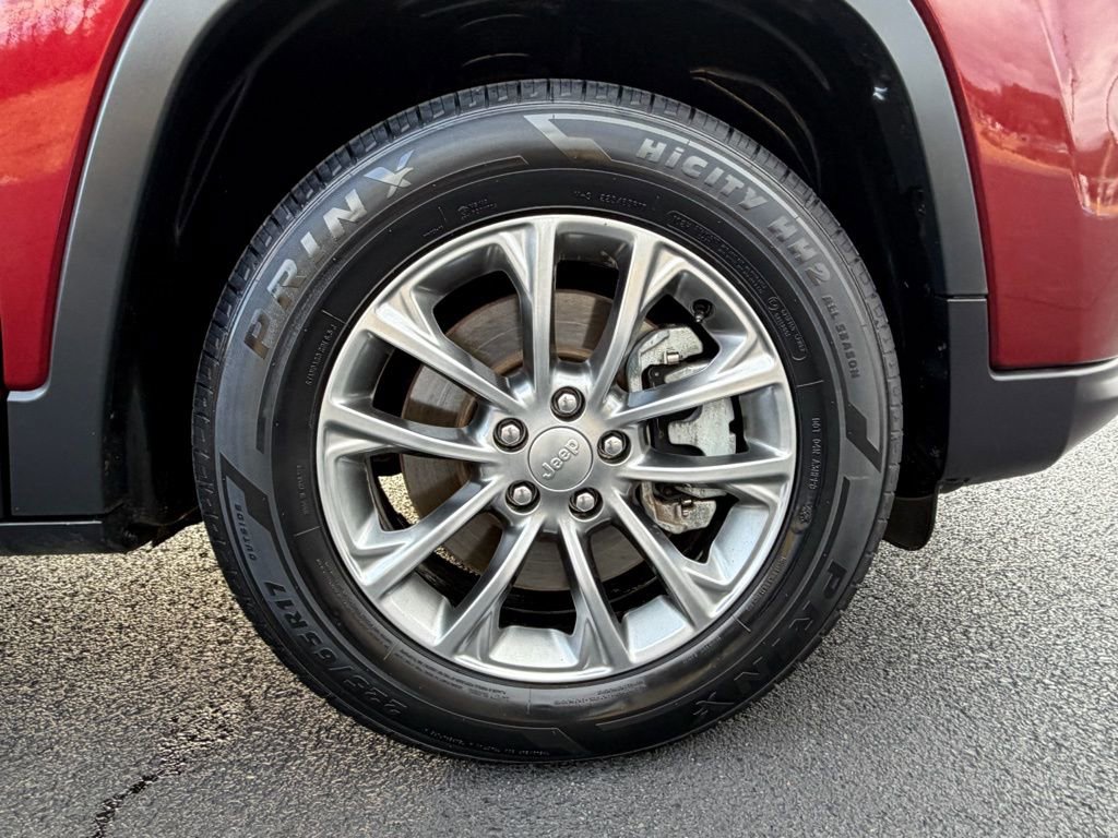 Used 2021 Jeep Cherokee Latitude Plus image 9