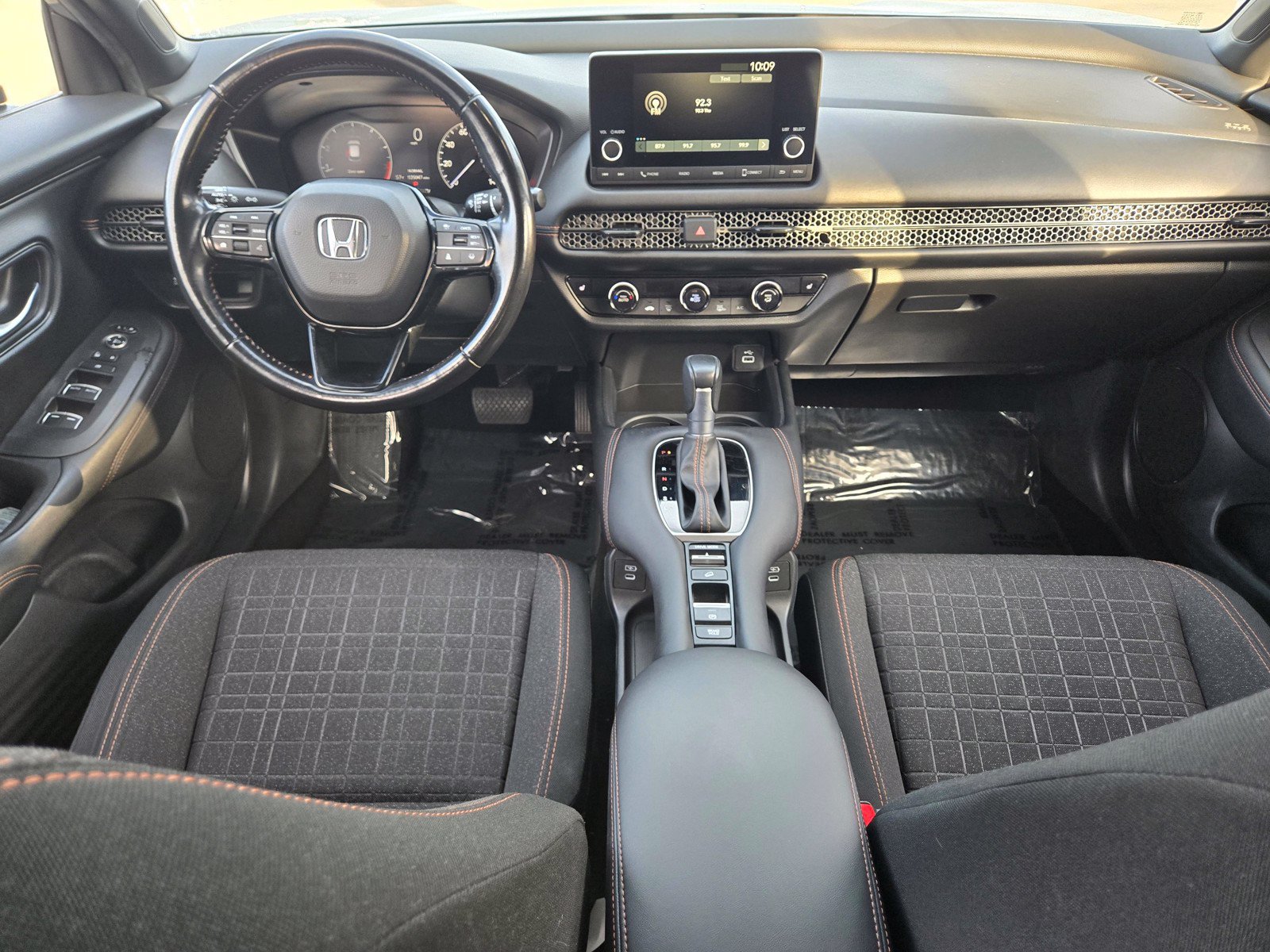 Used 2025 Honda HR-V Sport image 17