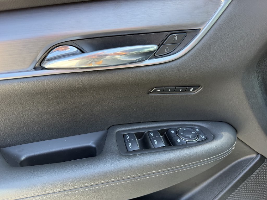 Used 2024 Cadillac XT6 Luxury FWD image 11