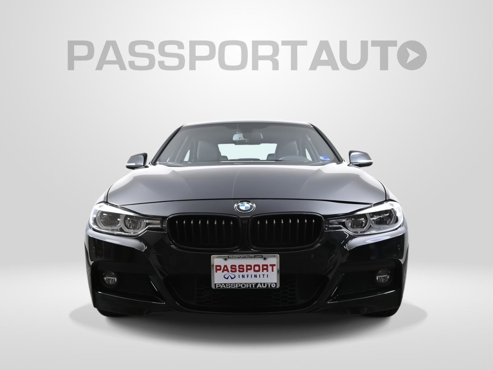 Used 2017 BMW 330i xDrive 330i xDrive image 2