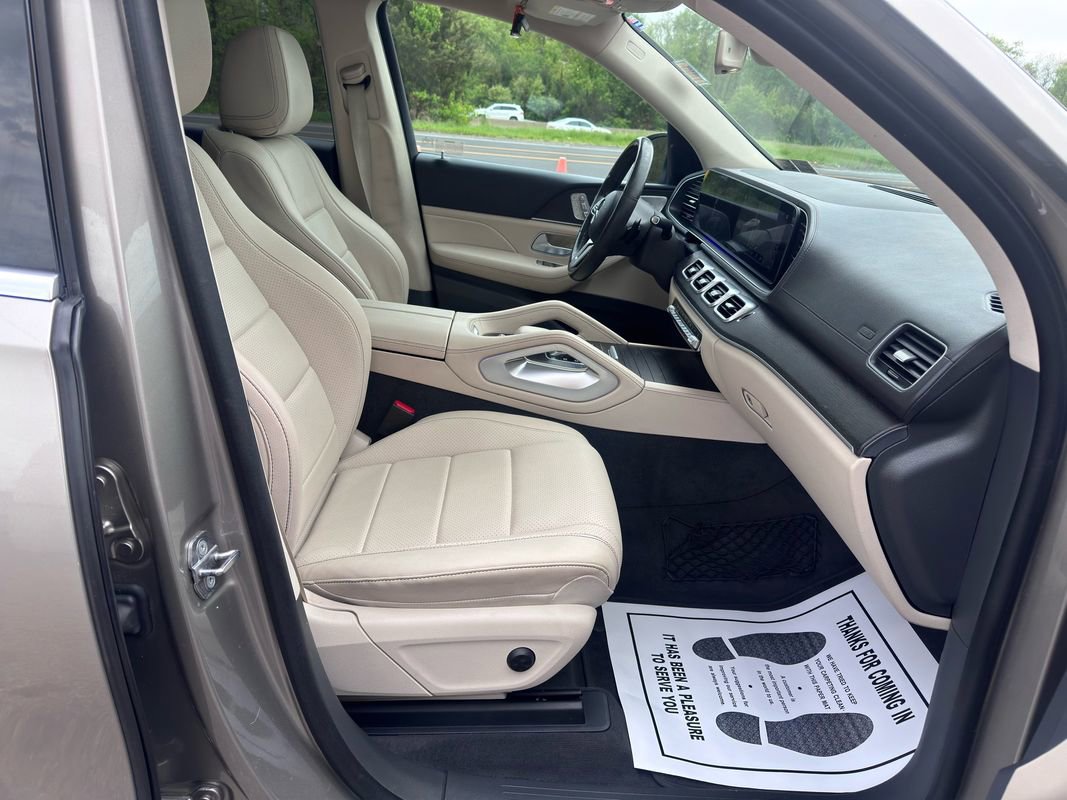 Used 2020 Mercedes-Benz GLS 450 4MATIC image 32