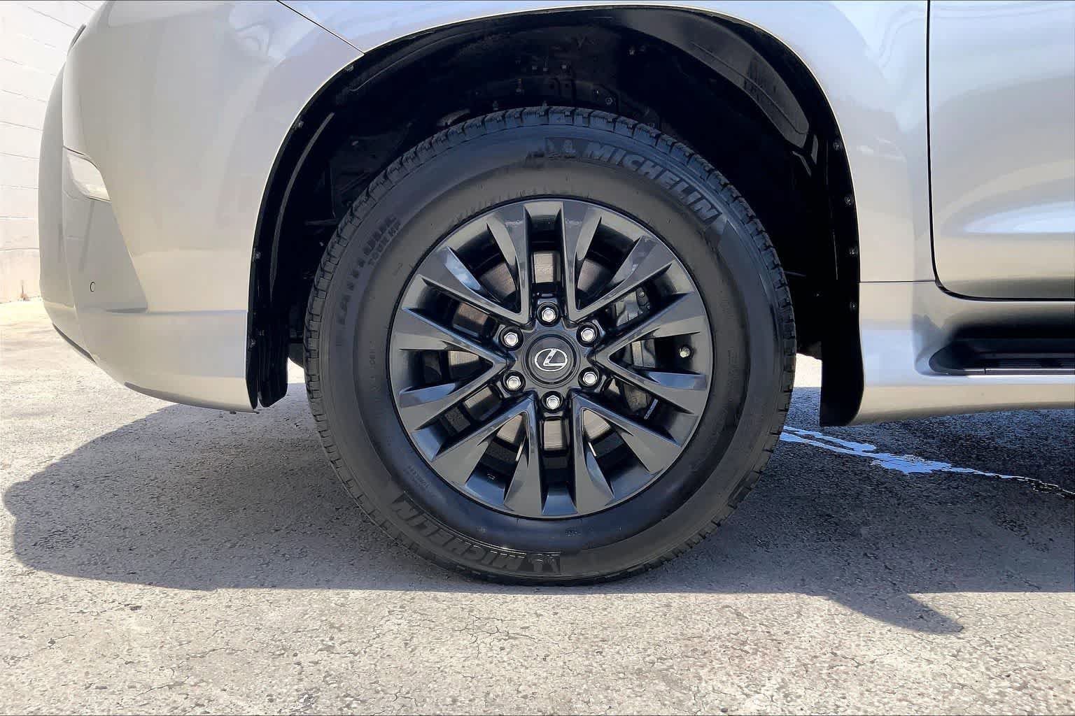 Used 2023 Lexus GX 460 Premium AWD/4WD image 9