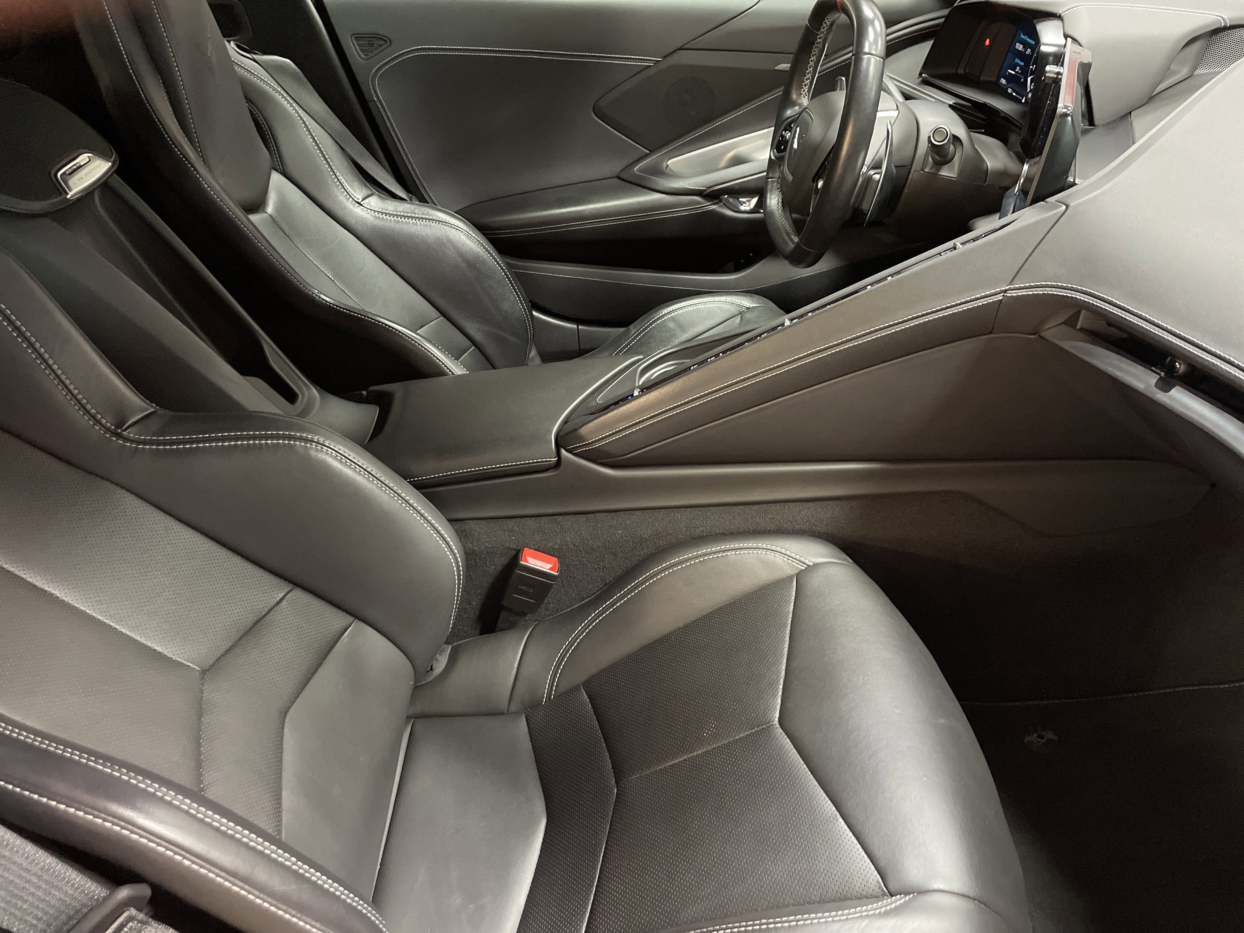 Used 2021 Chevrolet Corvette 1LT image 35