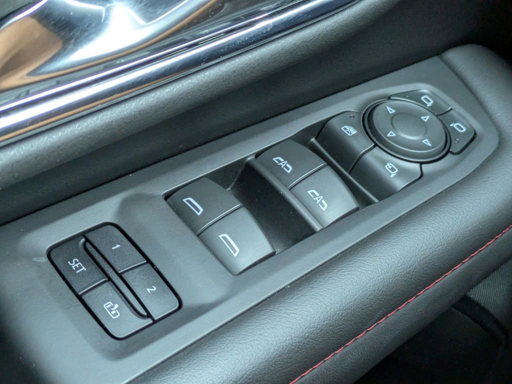 Used 2022 Chevrolet Tahoe RST w/ Luxury Package RWD image 27