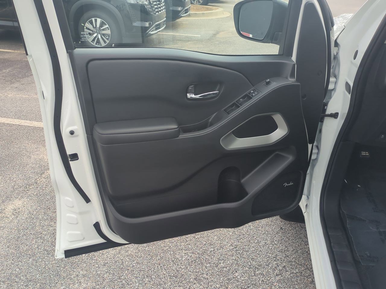 Certified 2025 Nissan Frontier SV w/ SV Convenience Package RWD image 13