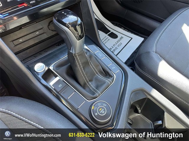 Certified 2025 Volkswagen Taos SE w/ Taos Adventure Package (SXB) image 28