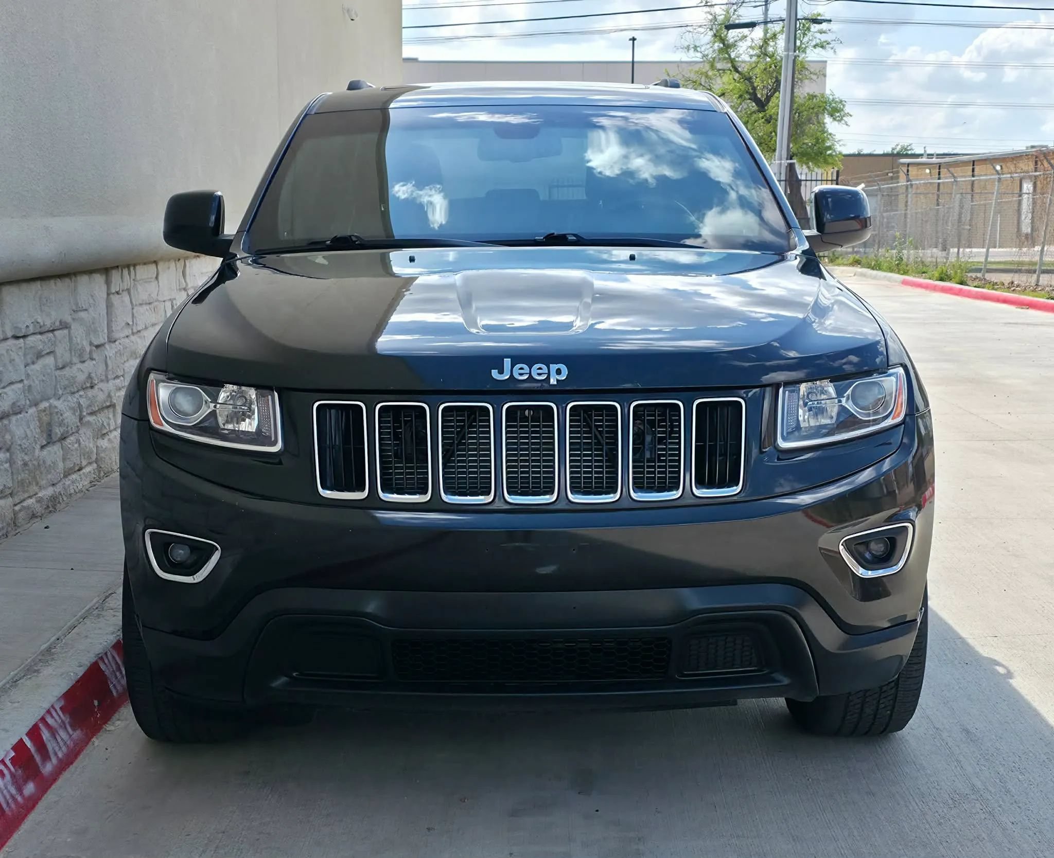 Used 2014 Jeep Grand Cherokee Laredo w/ Security & Convenience Group AWD/4WD image 9