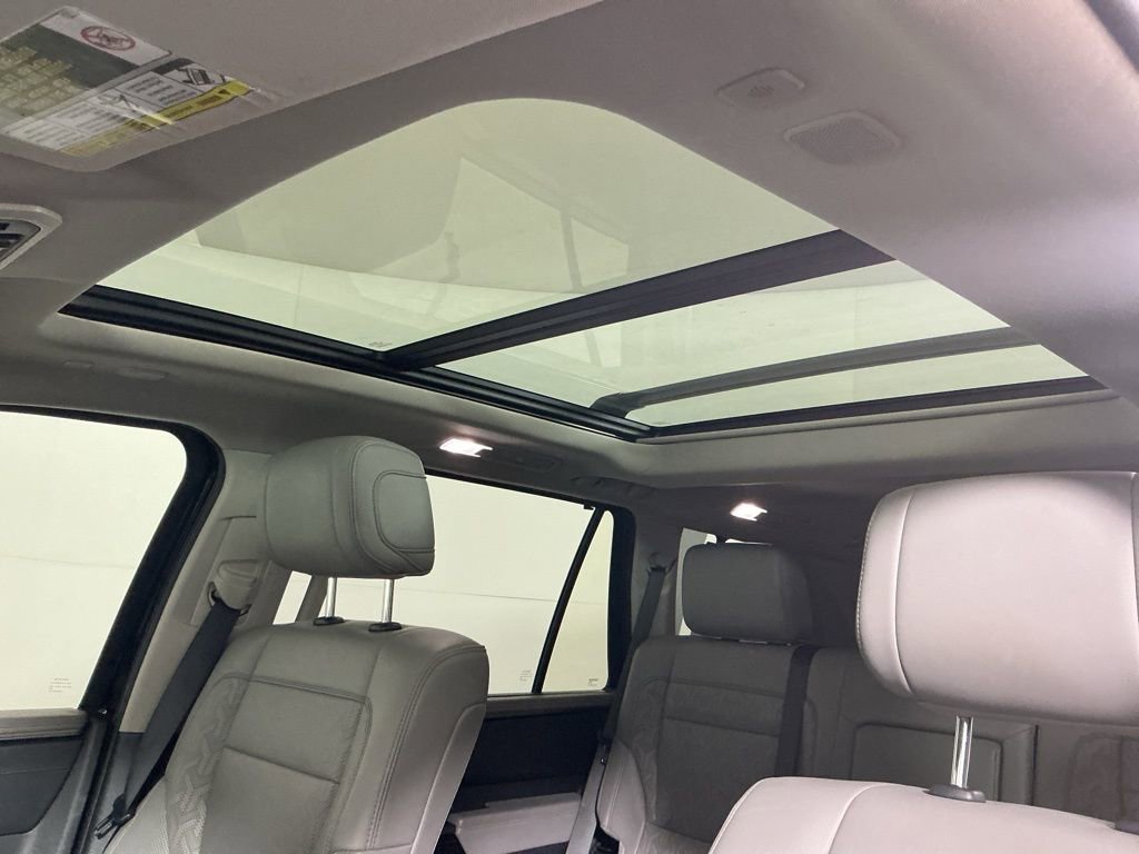 Used 2023 Toyota Sequoia Limited image 24