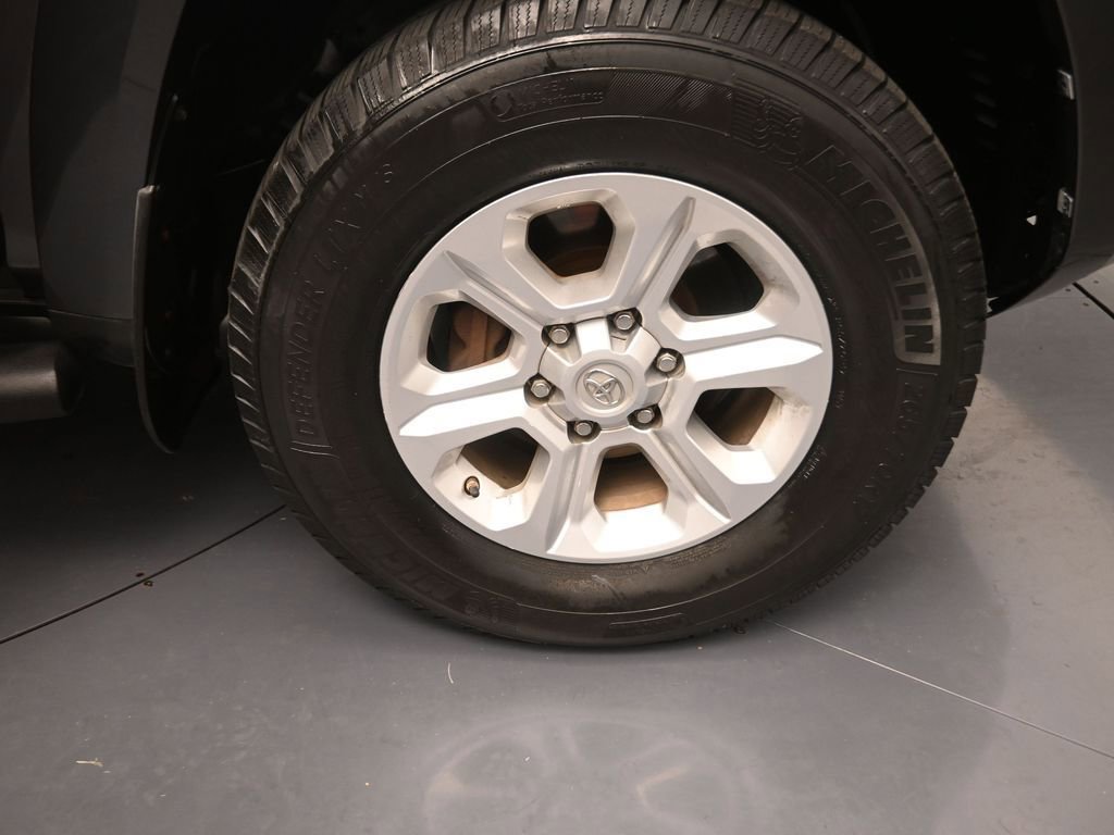 Used 2019 Toyota 4Runner SR5 Premium RWD image 5