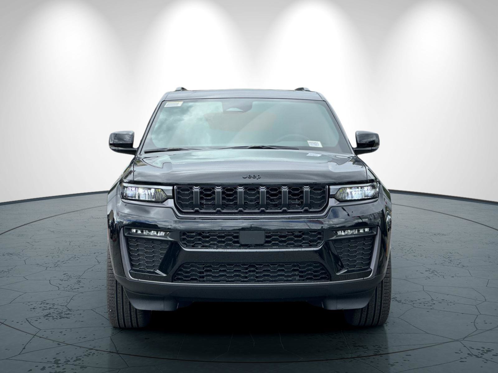 New 2026 Jeep Grand Cherokee L Limited w/ Limited Altitude Package AWD/4WD image 9