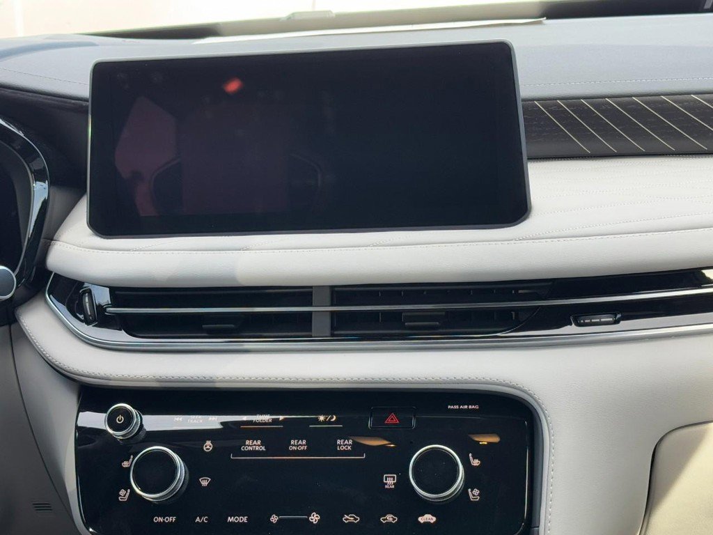 New 2026 INFINITI QX60 Autograph w/ Dark Cargo Package image 8