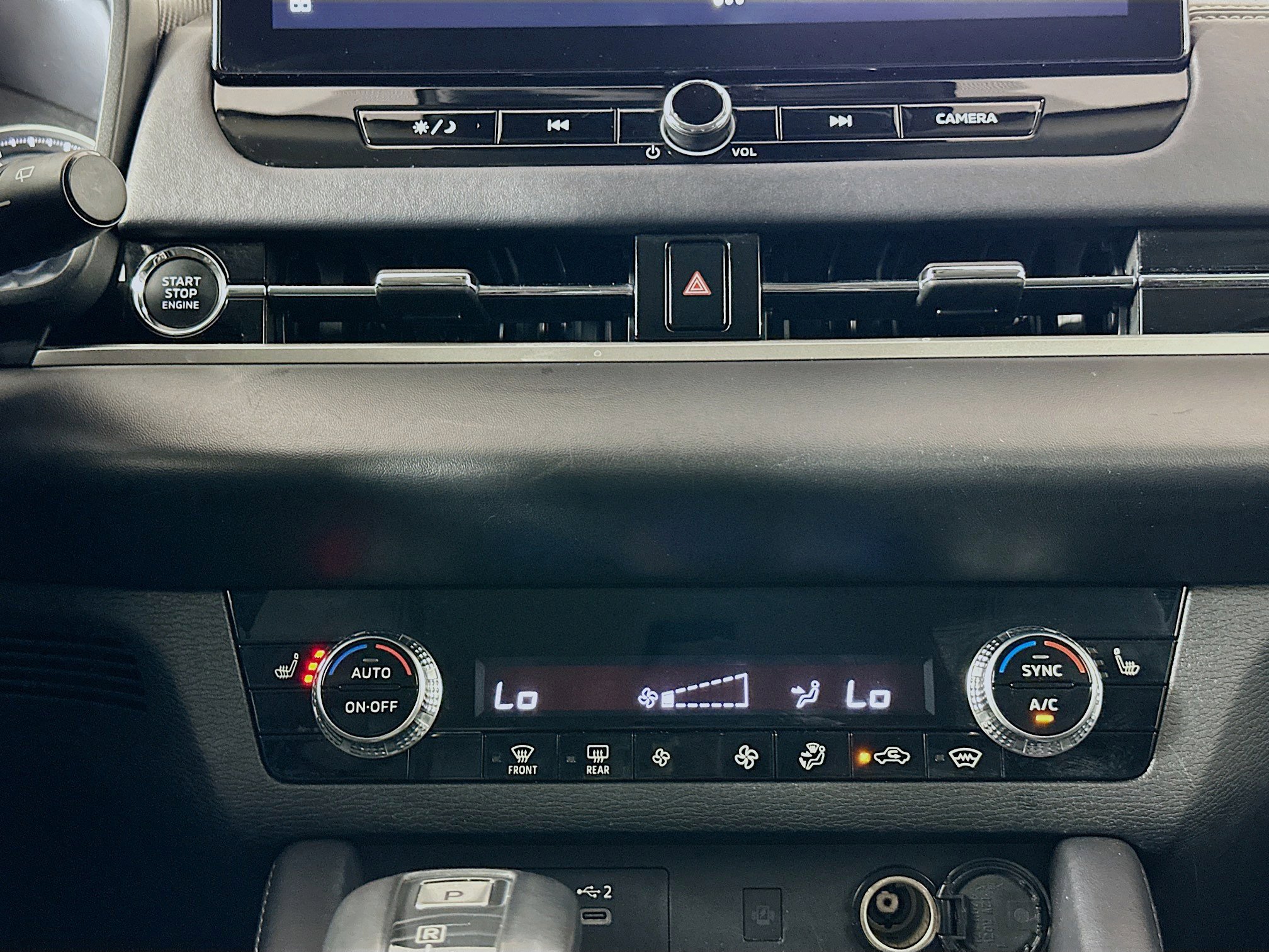 Used 2025 Mitsubishi Outlander SE image 24