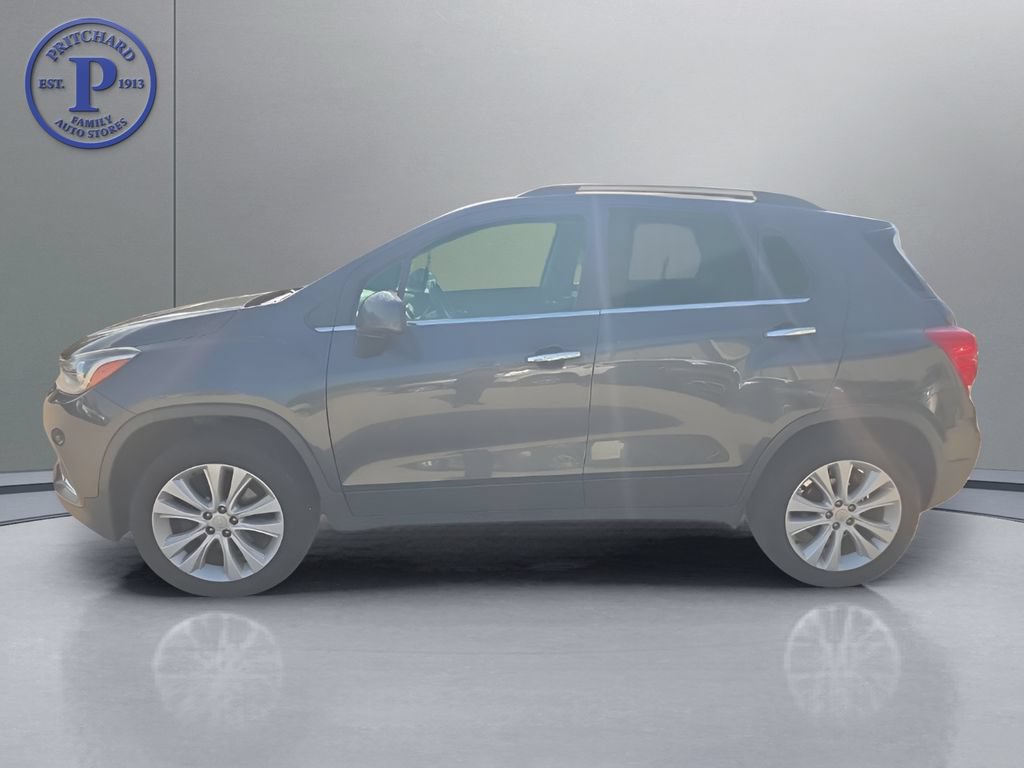 Used 2017 Chevrolet Trax Premier w/ Driver Confidence II Package AWD/4WD image 4
