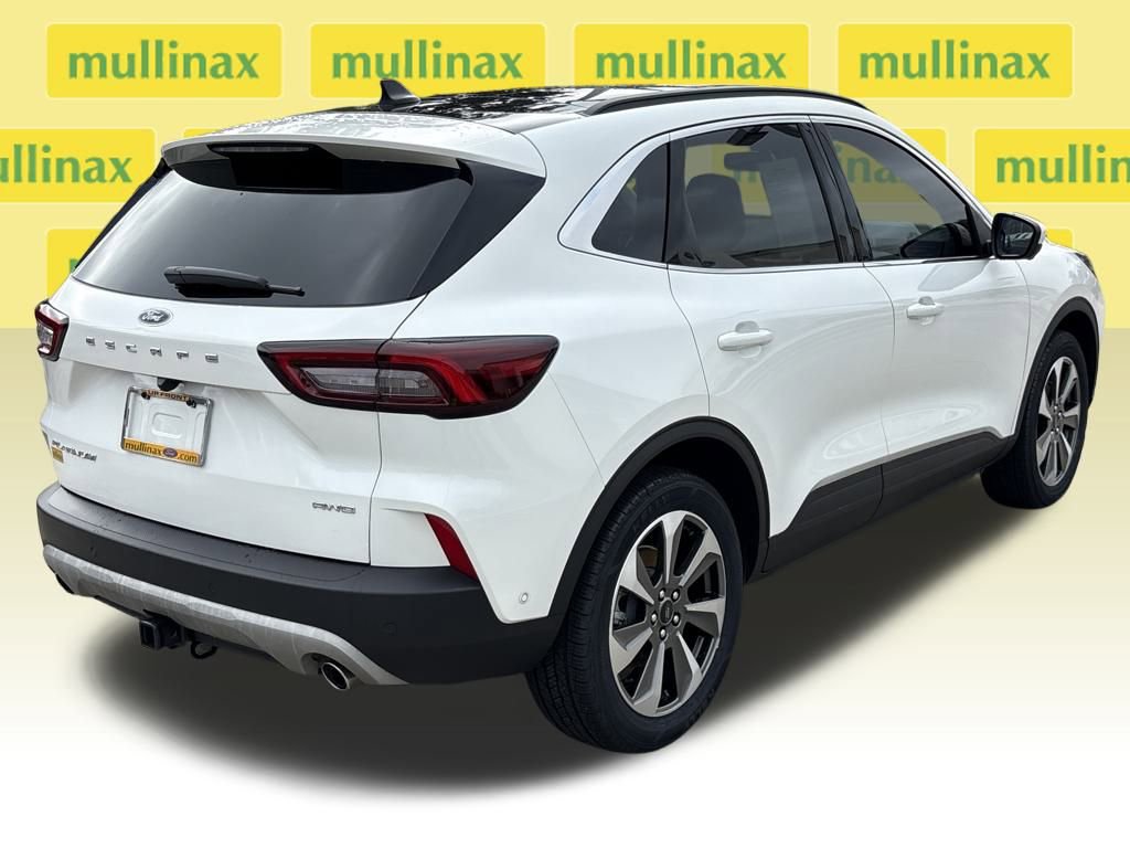 Certified 2024 Ford Escape Platinum w/ Premium Technology Package image 27