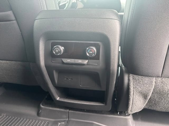 New 2026 Chevrolet Traverse LT w/ LPO, Floor Liner Package AWD/4WD image 19