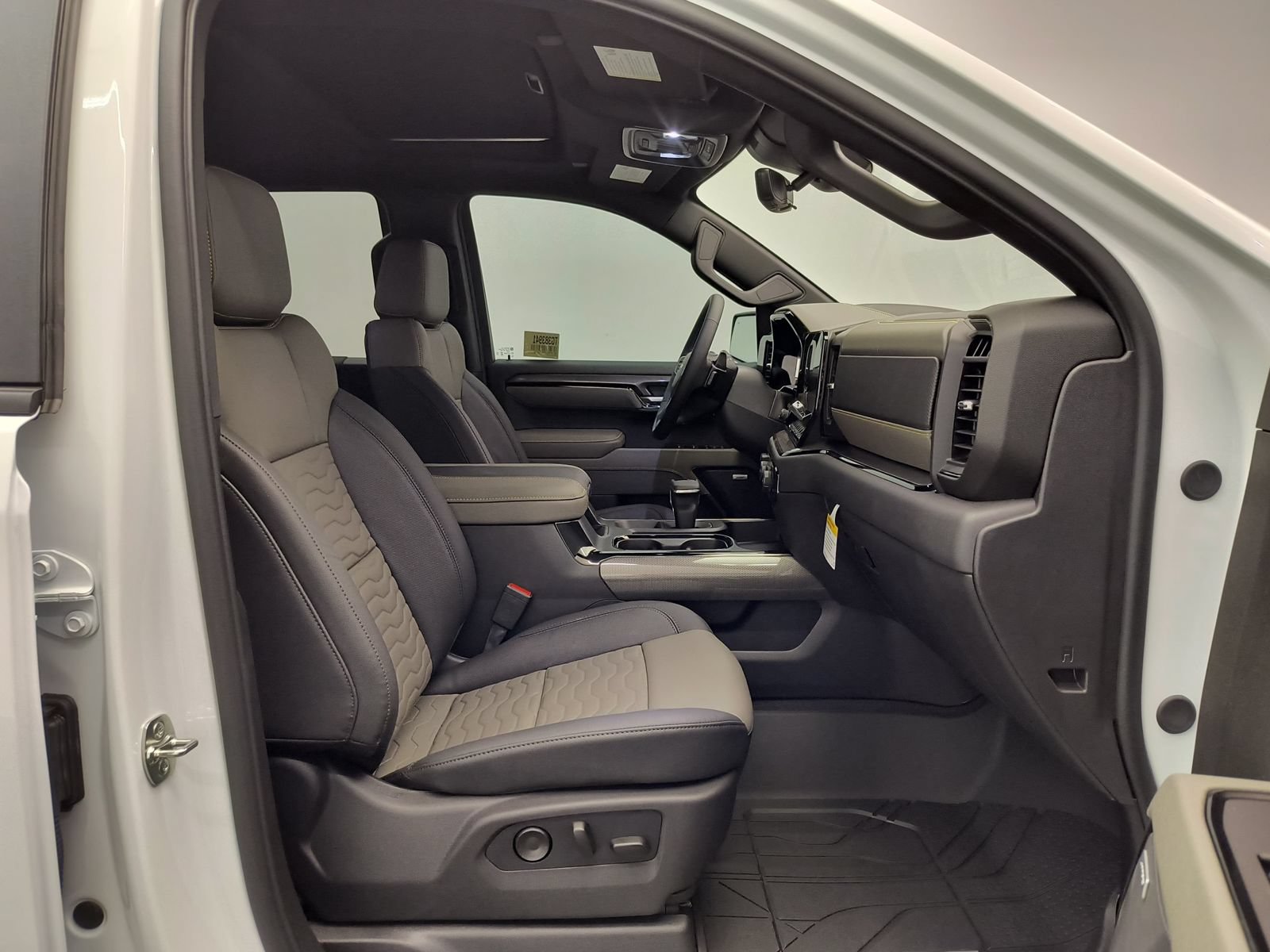 New 2026 Chevrolet Silverado 1500 ZR2 AWD/4WD image 22