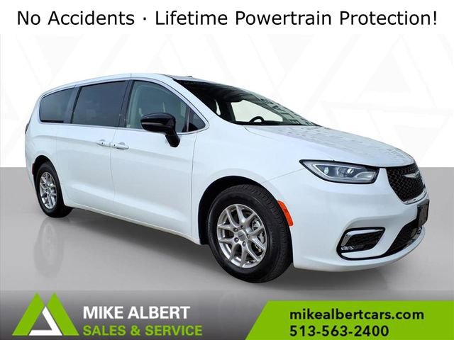 Used 2024 Chrysler Pacifica Touring-L