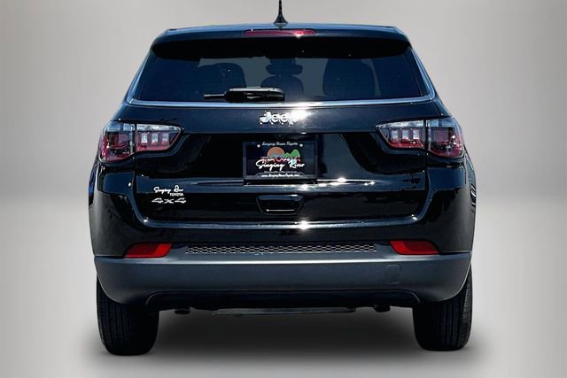 Used 2025 Jeep Compass Sport w/ Mopar Graphics Package AWD/4WD image 6