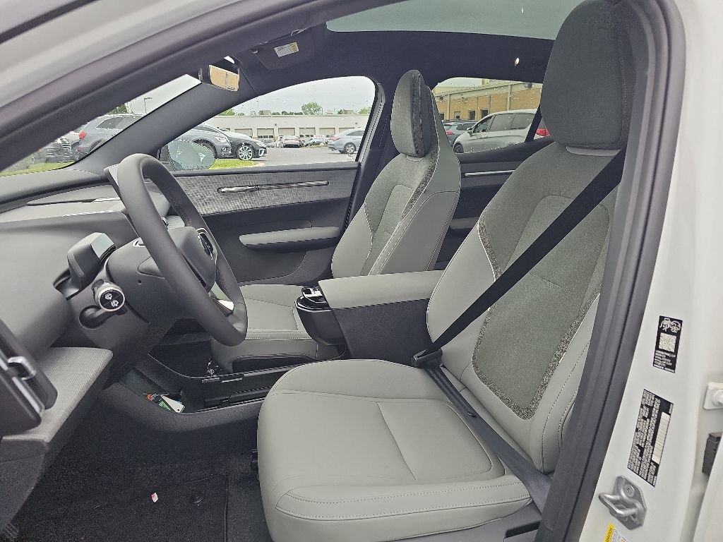Used 2026 Volvo EX30 Plus w/ Climate Package AWD/4WD image 3