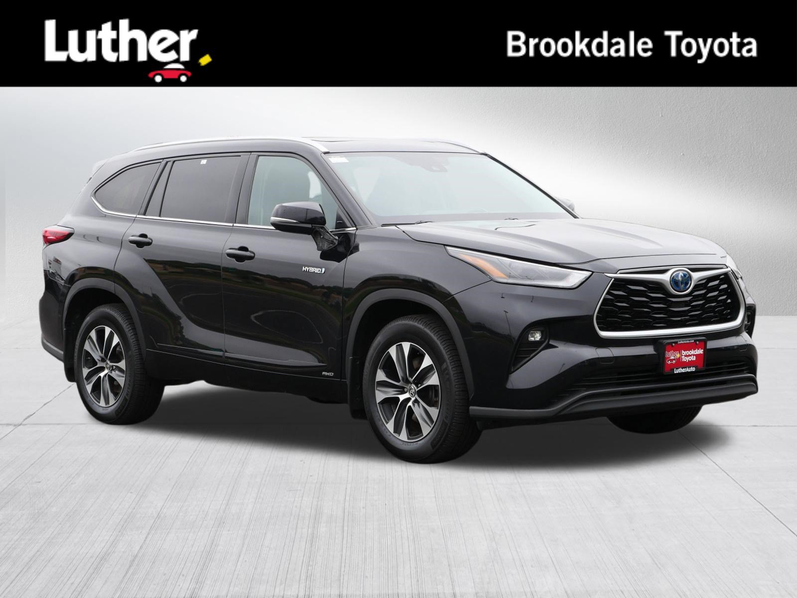 Used 2021 Toyota Highlander XLE w/ Protection Package #3 (TMS) AWD/4WD image 1