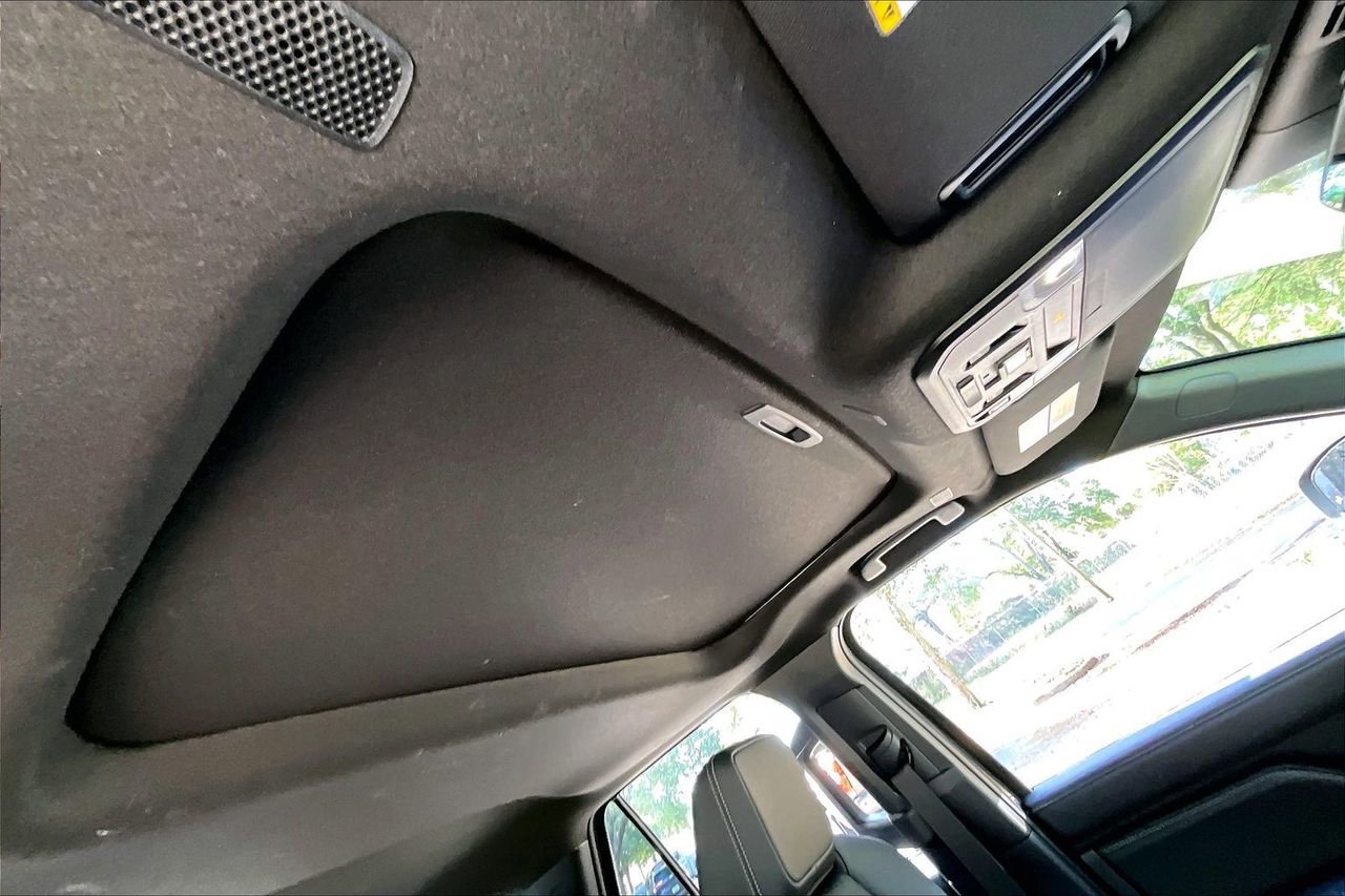 Used 2025 Toyota 4Runner Limited image 24