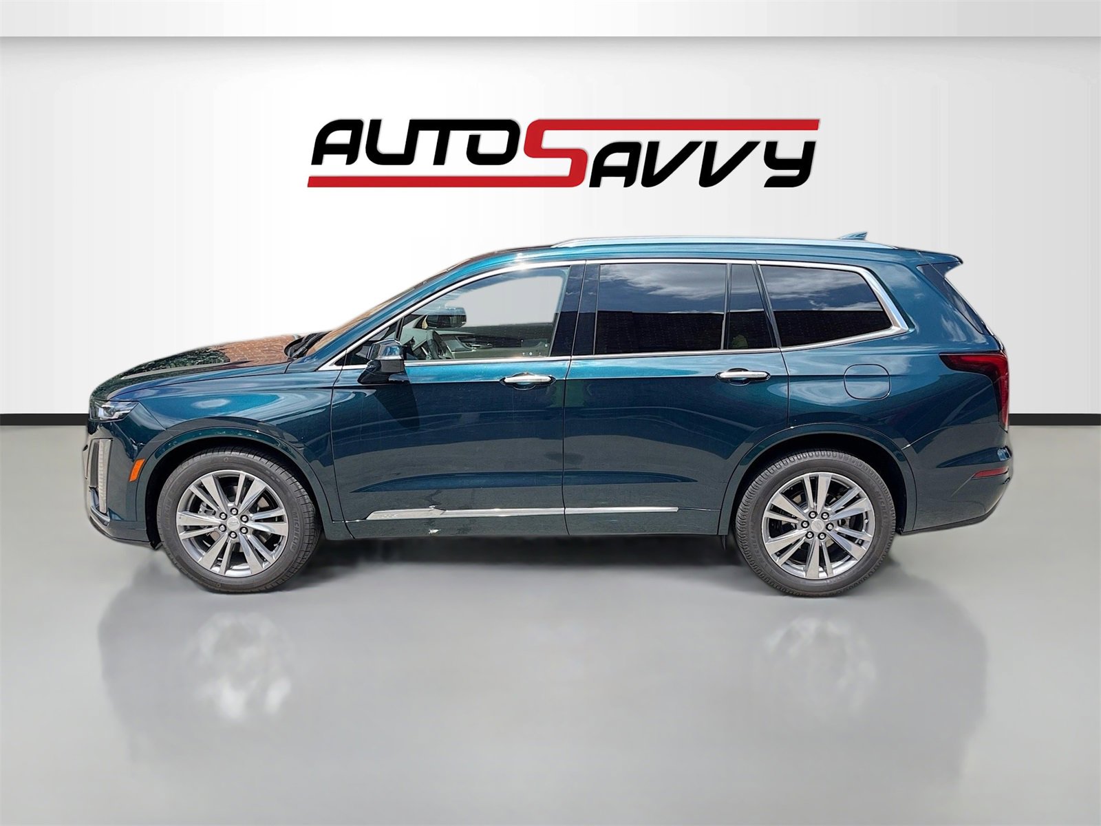 Used 2024 Cadillac XT6 Premium Luxury image 4