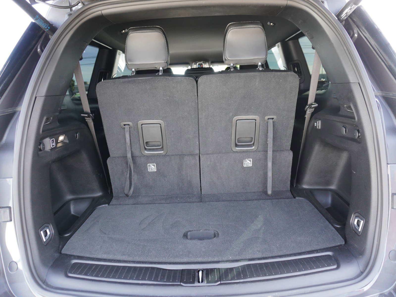 Used 2025 Jeep Grand Cherokee L Laredo image 12