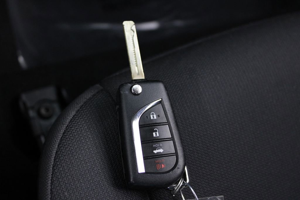 Used 2024 Toyota Corolla LE FWD image 28