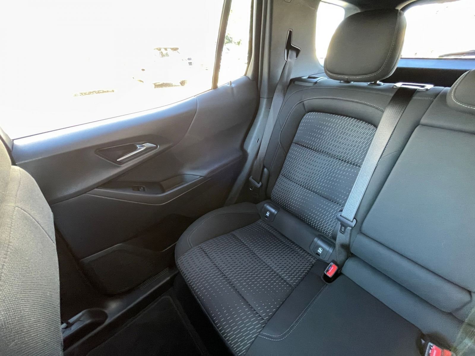 Used 2025 Chevrolet Equinox LT image 39